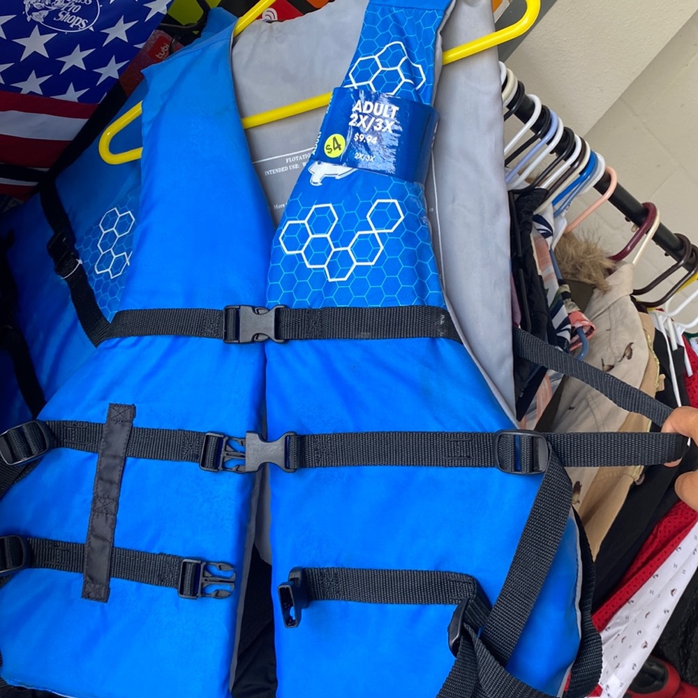 SOLD!! 3 life jackets, 2 XXL-XXXL, 1 youth BRAND NEW WITH TAGS NEVER USED